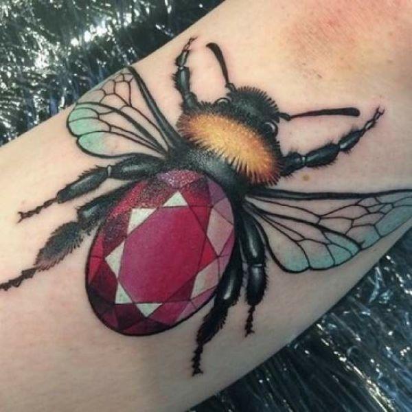 tattoo, Diamond Bumblebee bumblebee where part of the body is a diamon